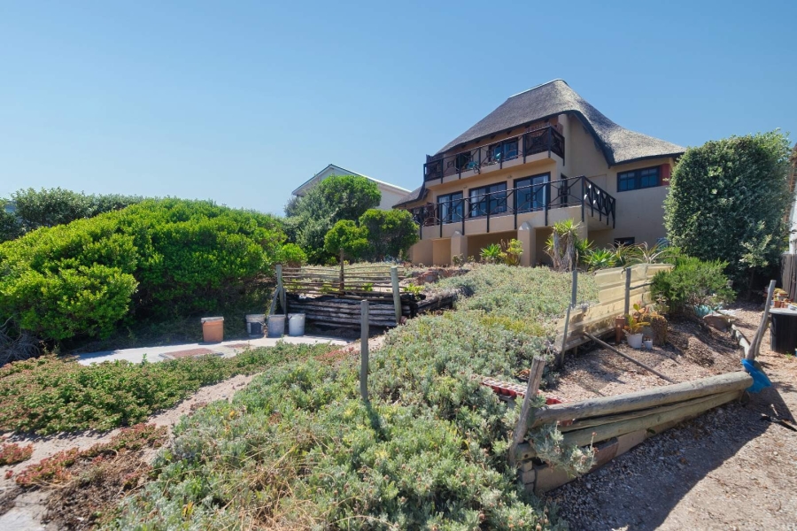 5 Bedroom Property for Sale in De Kelders Western Cape